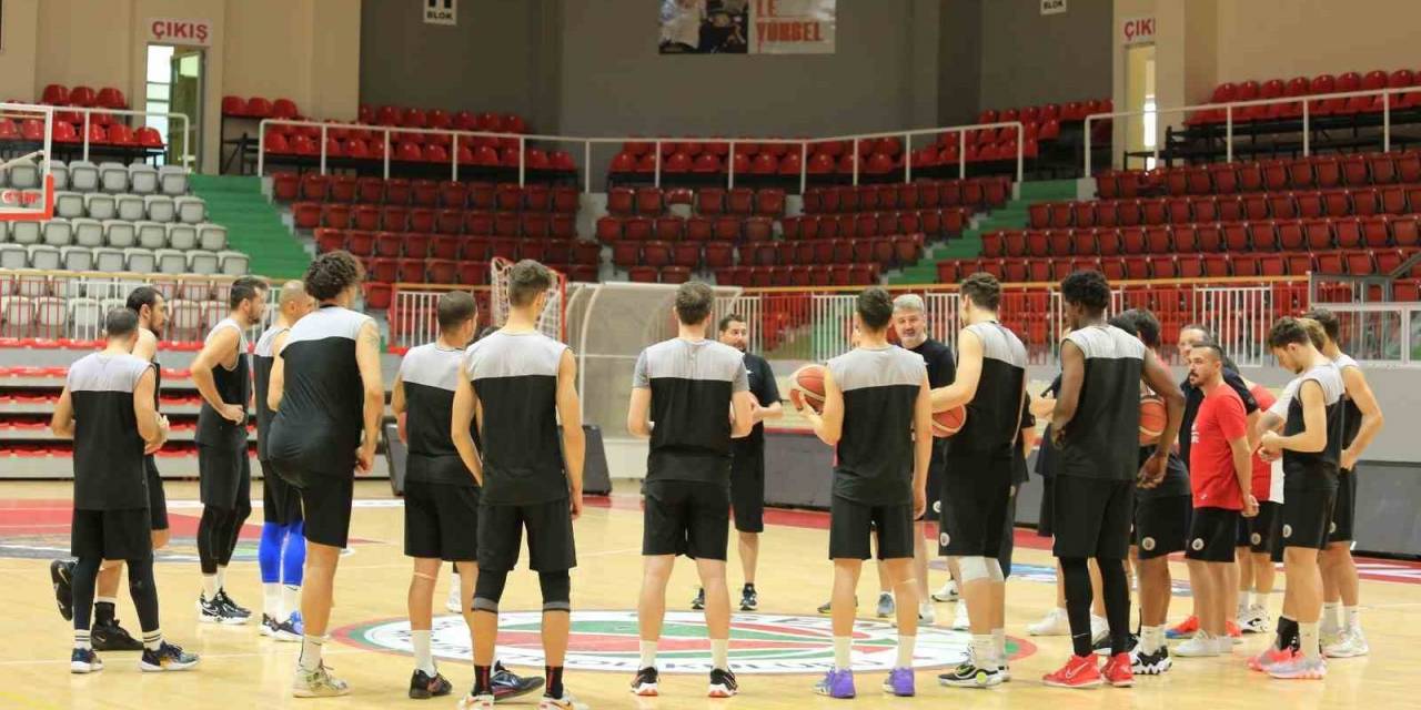 Beşok, “Yalova Şehrine Sezonun İlk Maçını Da Kazanıp Armağan Etmek İstiyoruz”