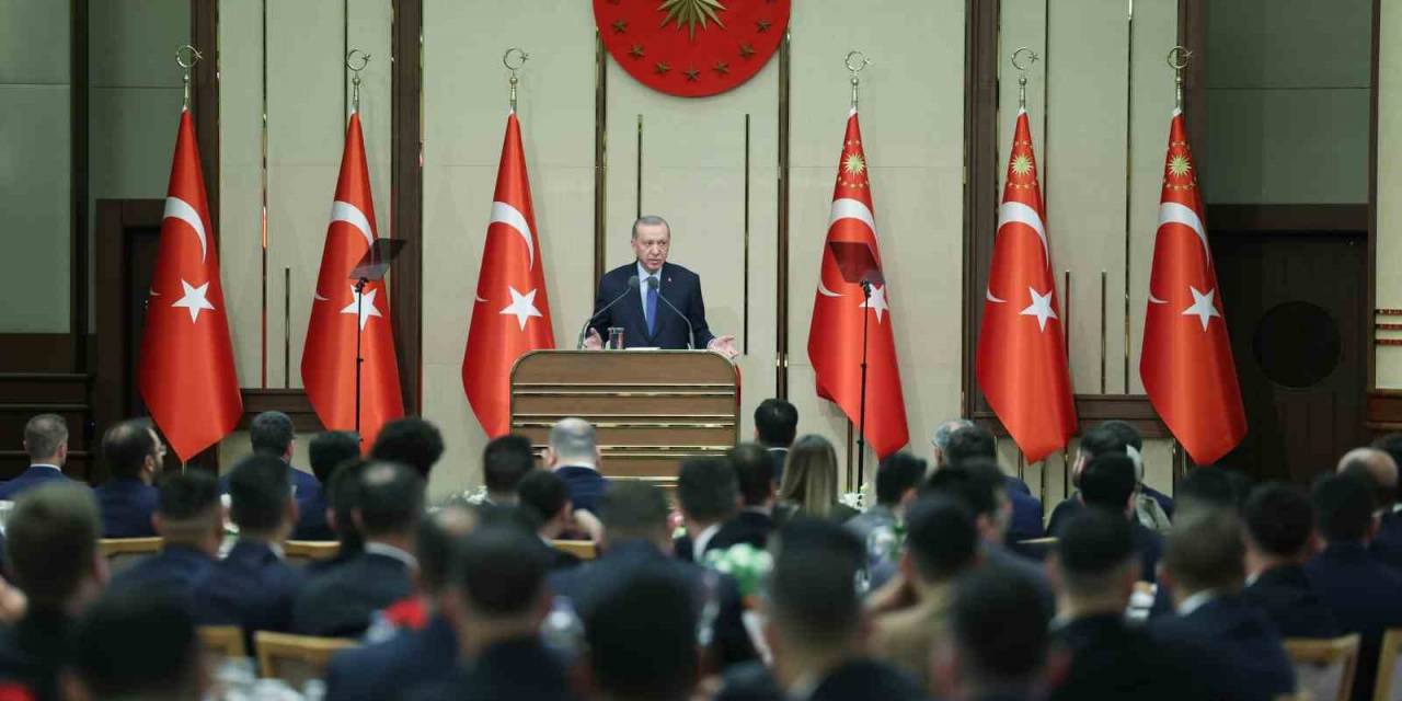 Cumhurbaşkanı Erdoğan, Gençlerle Buluştu