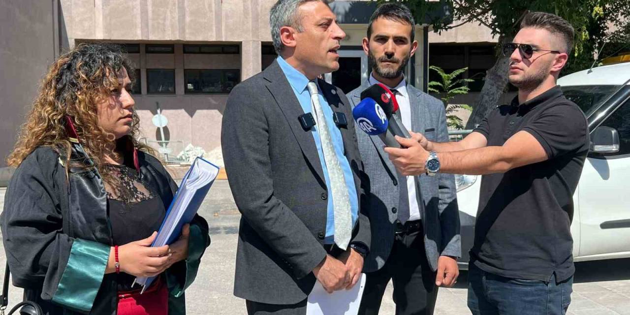 Yenilik Partisi Başkanı Yılmaz’ı Bıçaklayarak Yaralayan Sanık Hakim Karşısında