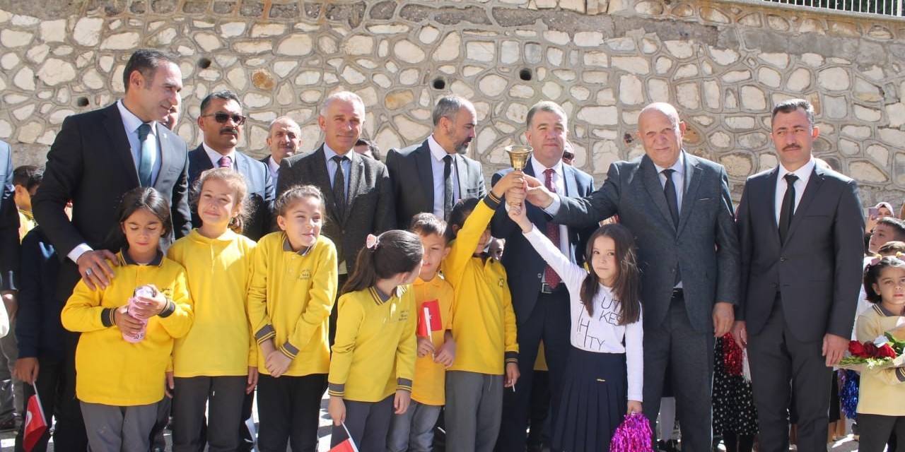 Bayburt’ta İlköğretim Haftası Coşkuyla Kutlandı