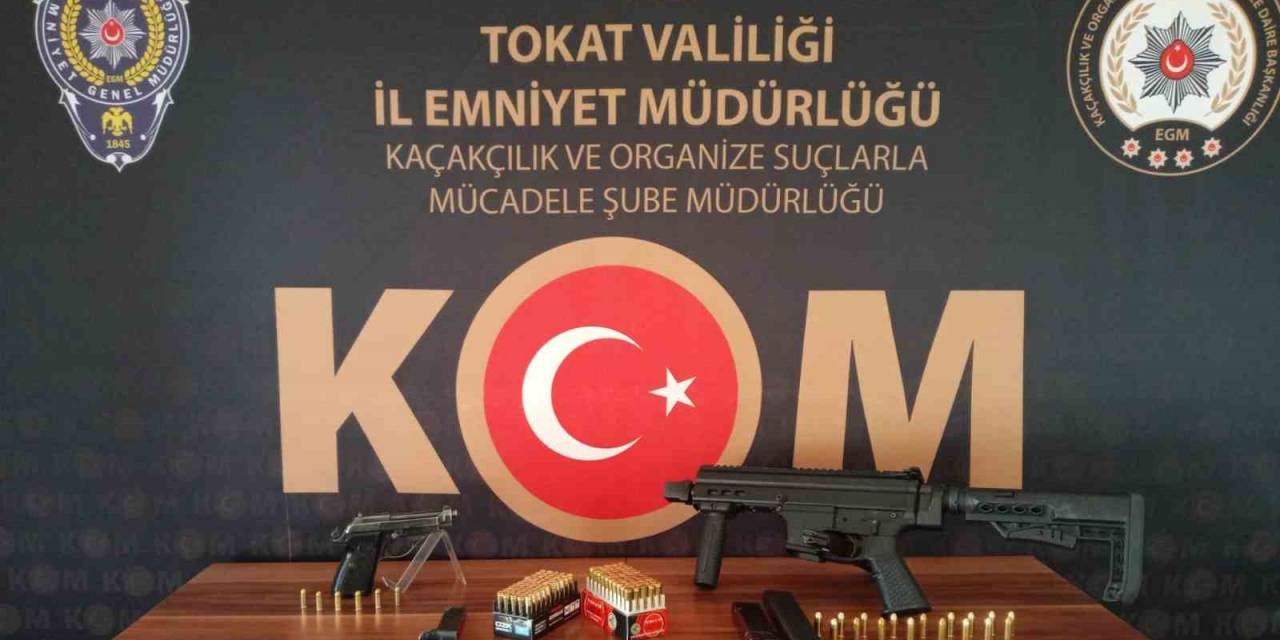 Tokat’ta Aracın İçinden Uzun Namlulu Silah Çıktı