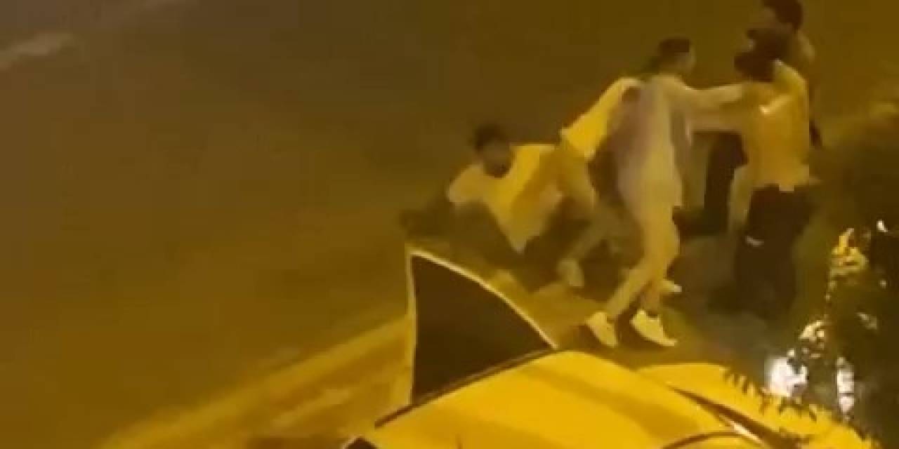 Kavga Ettiler, Domino Taşı Gibi Devrildiler