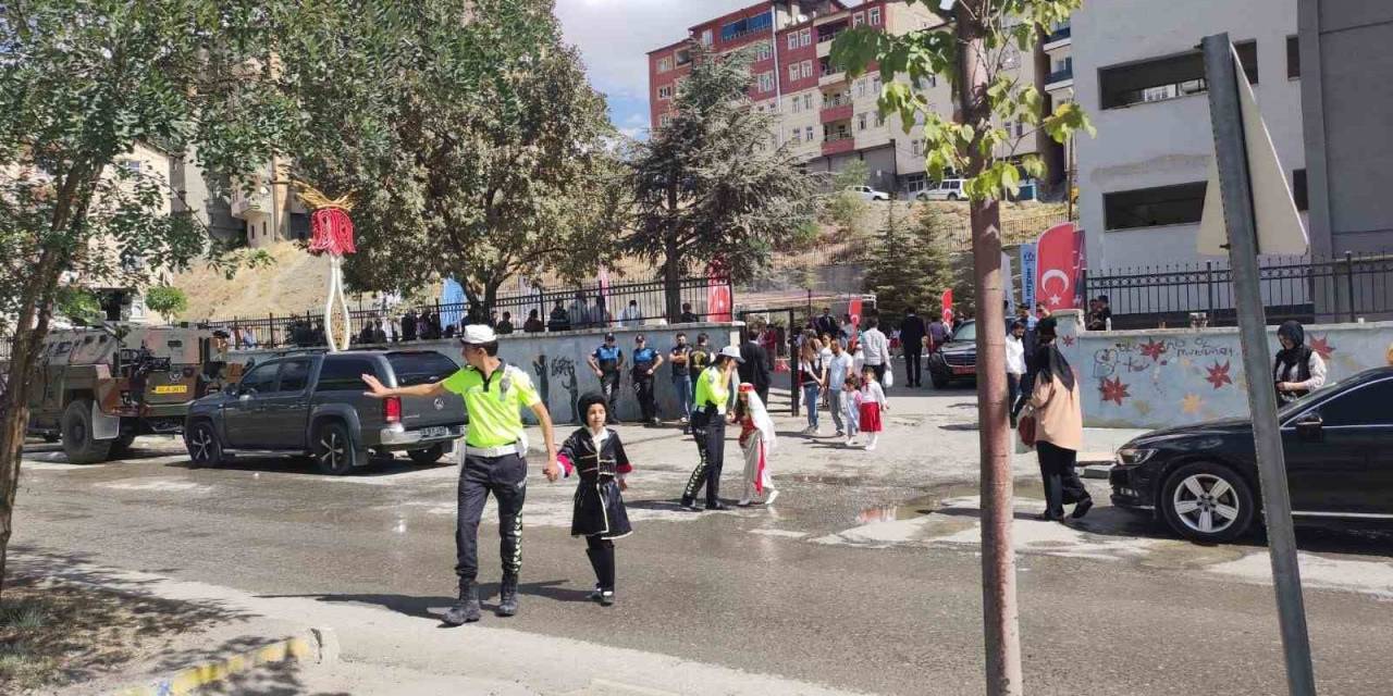 Hakkari’ De Trafik Denetimleri Arttırıldı