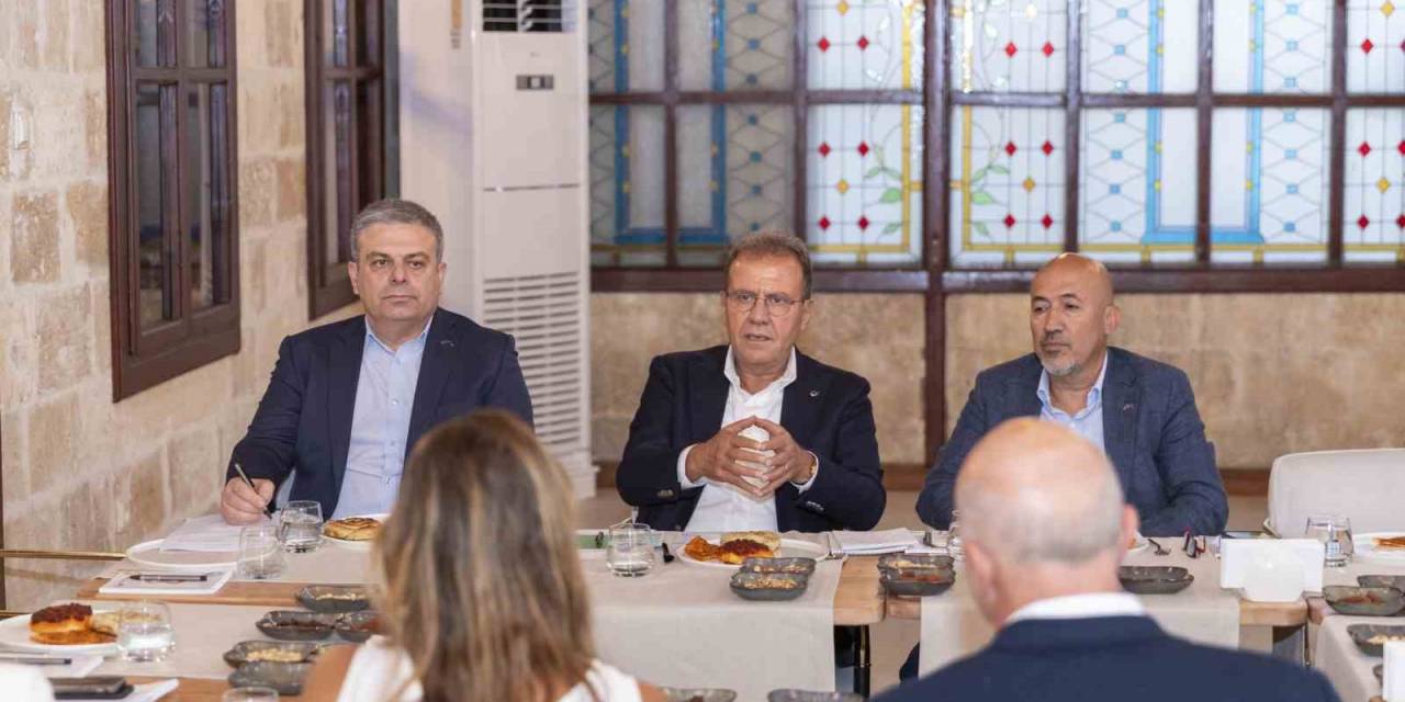 Başkan Seçer, Avrupa İmar Ve Kalkınma Bankası Yetkilileri İle Bir Araya Geldi