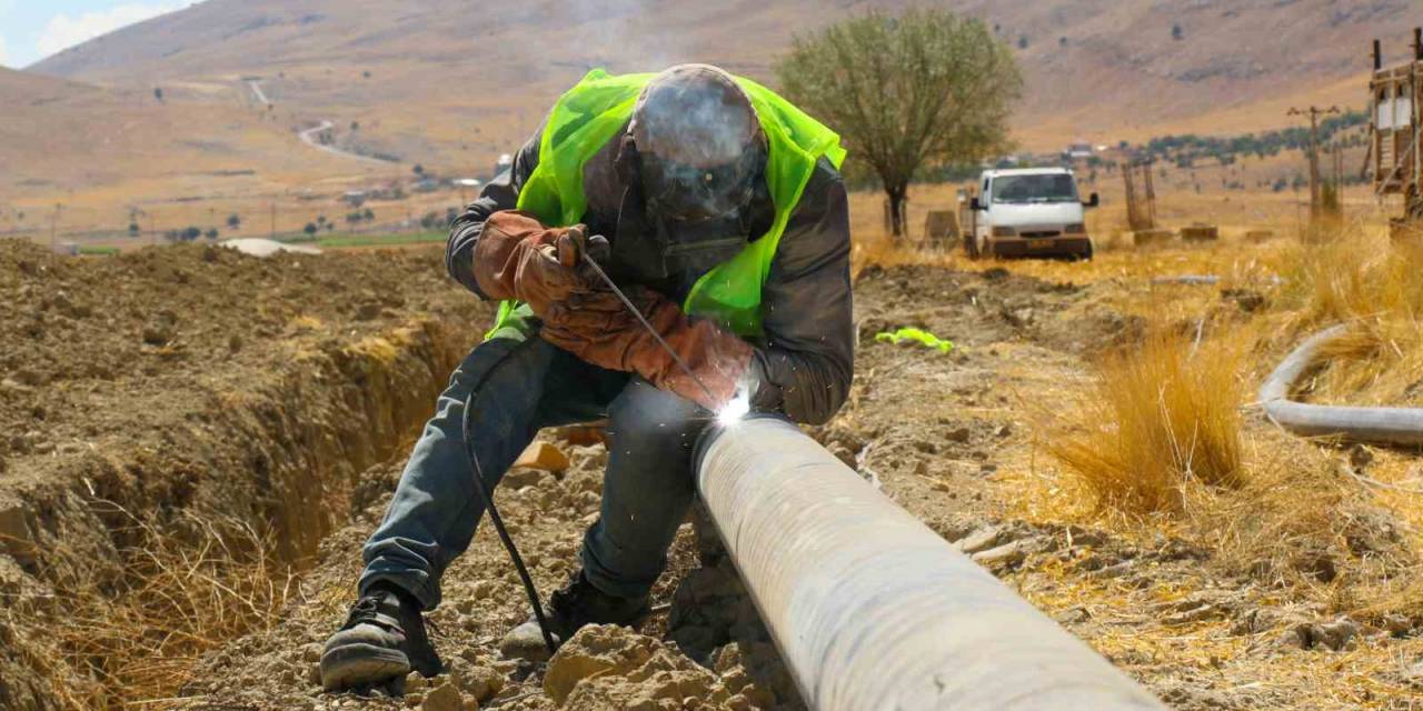 Asat, Avdan Ve Beğiş Mahallelerinin İçme Suyu Hattını Yeniliyor