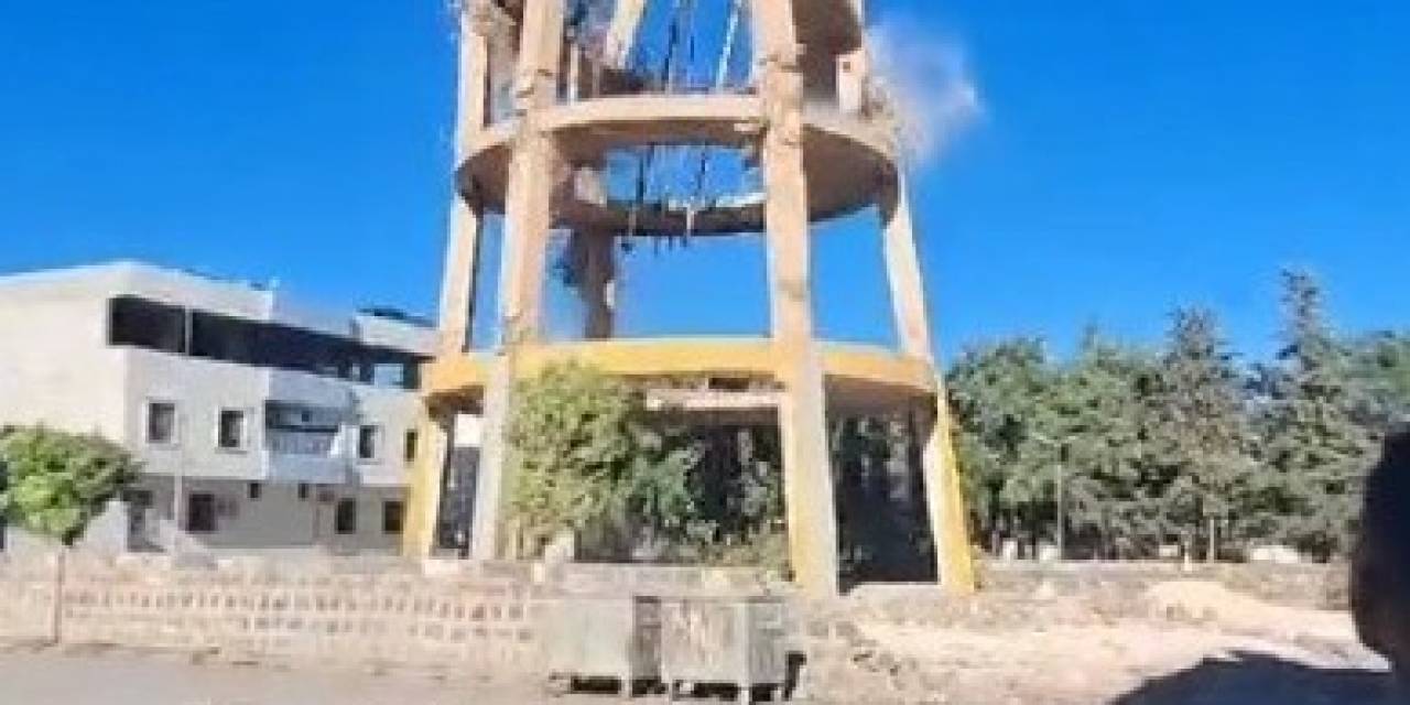 Şanlıurfa’da 55 Yıllık Su Kulesinin 15 Saniyede Yıkıldığı An Kamerada