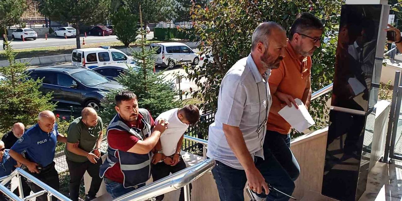 Oto Fareleri Bozüyük Polisinden Kaçamadı