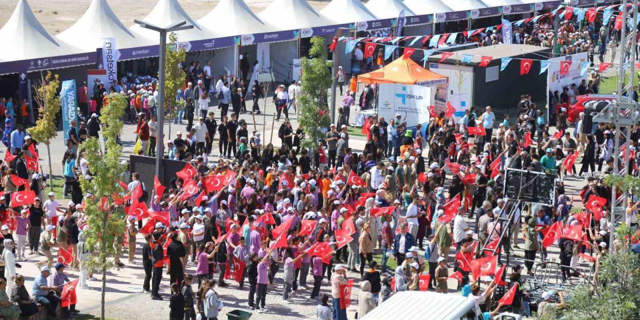 Aksaray’da Bilim Festivali Coşkuyla Başladı