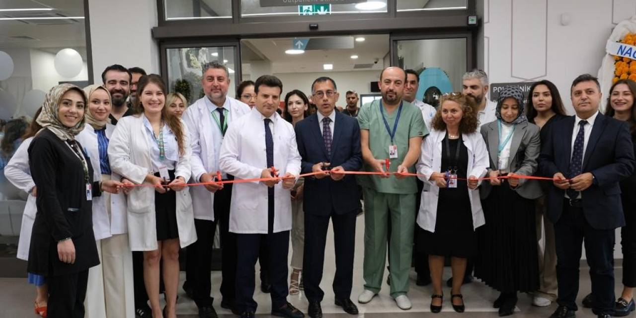 Başakşehir Çam Ve Sakura Şehir Hastanesi Dermatokozmetoloji Merkezi Açıldı: "Estetik Uygulamalar Güvenilir Ellerde Yapılacak"