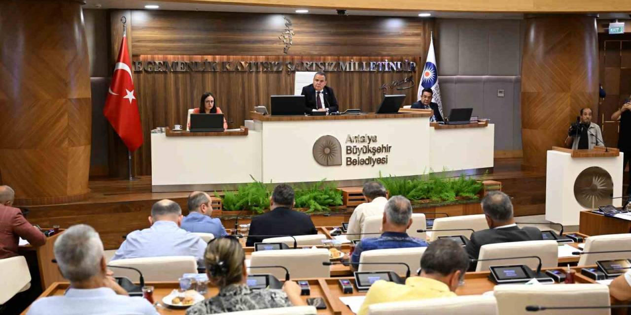 Büyükşehir’den İhtiyaç Sahibi Üniversite Öğrencilerine Aylık Bin Tl Eğitim Yardımı