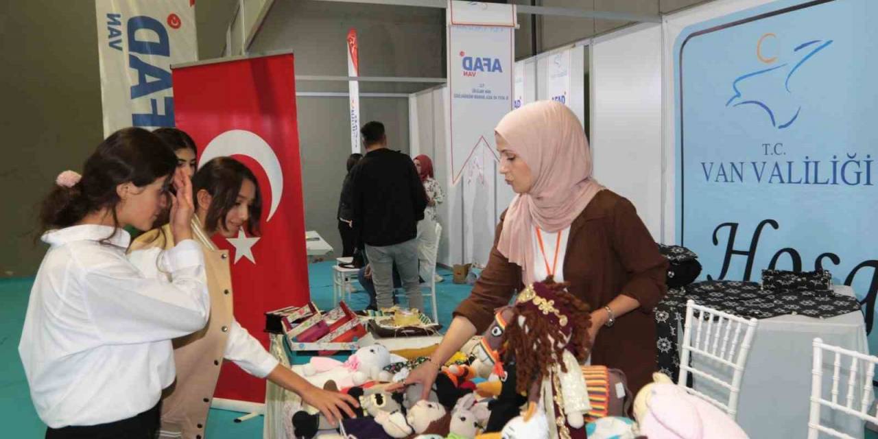 Van Büyükşehir Belediyesi Gurme Fuarında Stant Kurdu