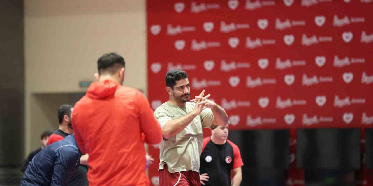 Serbest Güreş Milli Takımı, Belgrad’da Hazırlıklarını Sürdürdü