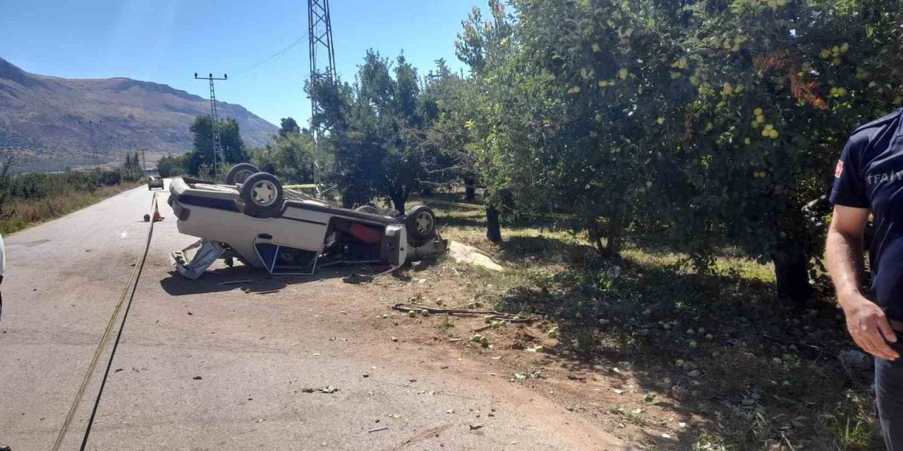 Polisin "Dur" İhtarına Uymayan Otomobil Takla Attı