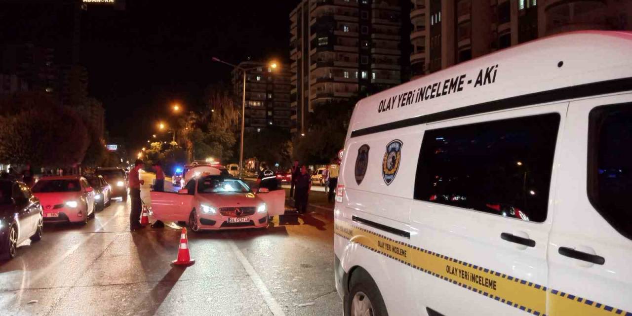 Lüks Otomobil Çalıp Polise Ateş Ettiler, Kaçarken Kıskıvrak Yakalandılar