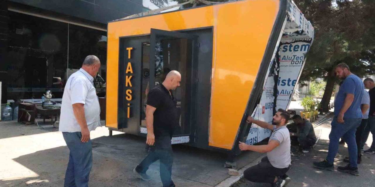 Taksi Durakları Yenileniyor