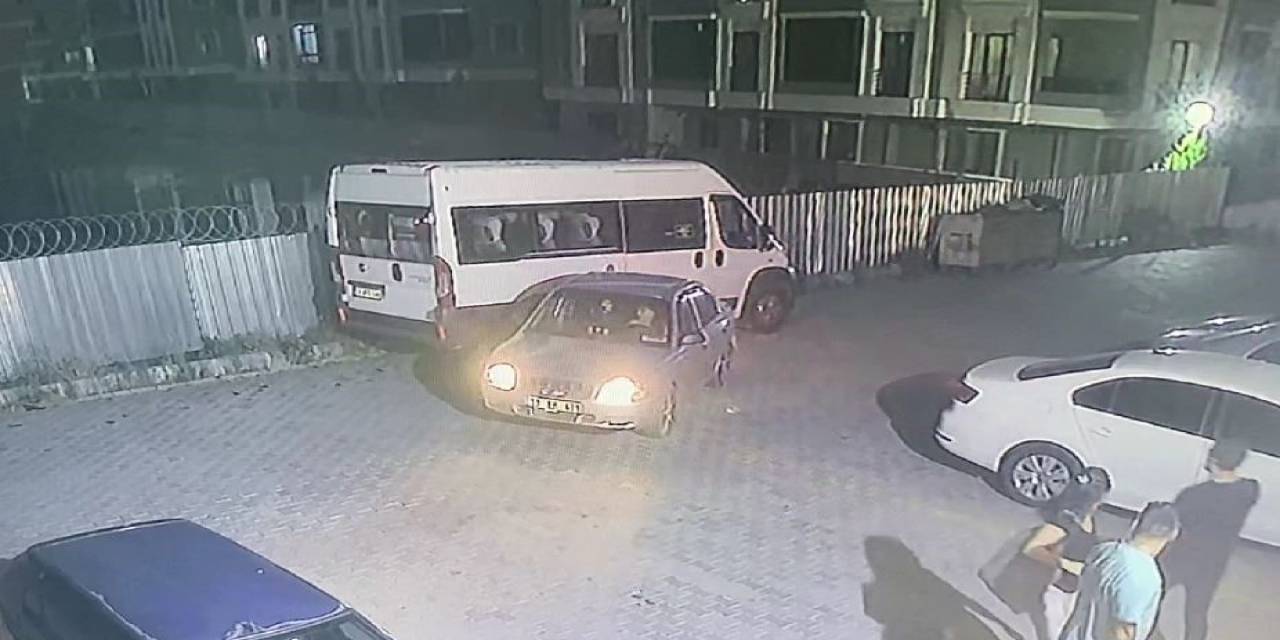 Alkollü Sürücünün Polisin Yüzüne Tükürdüğü Kaza Kamerada