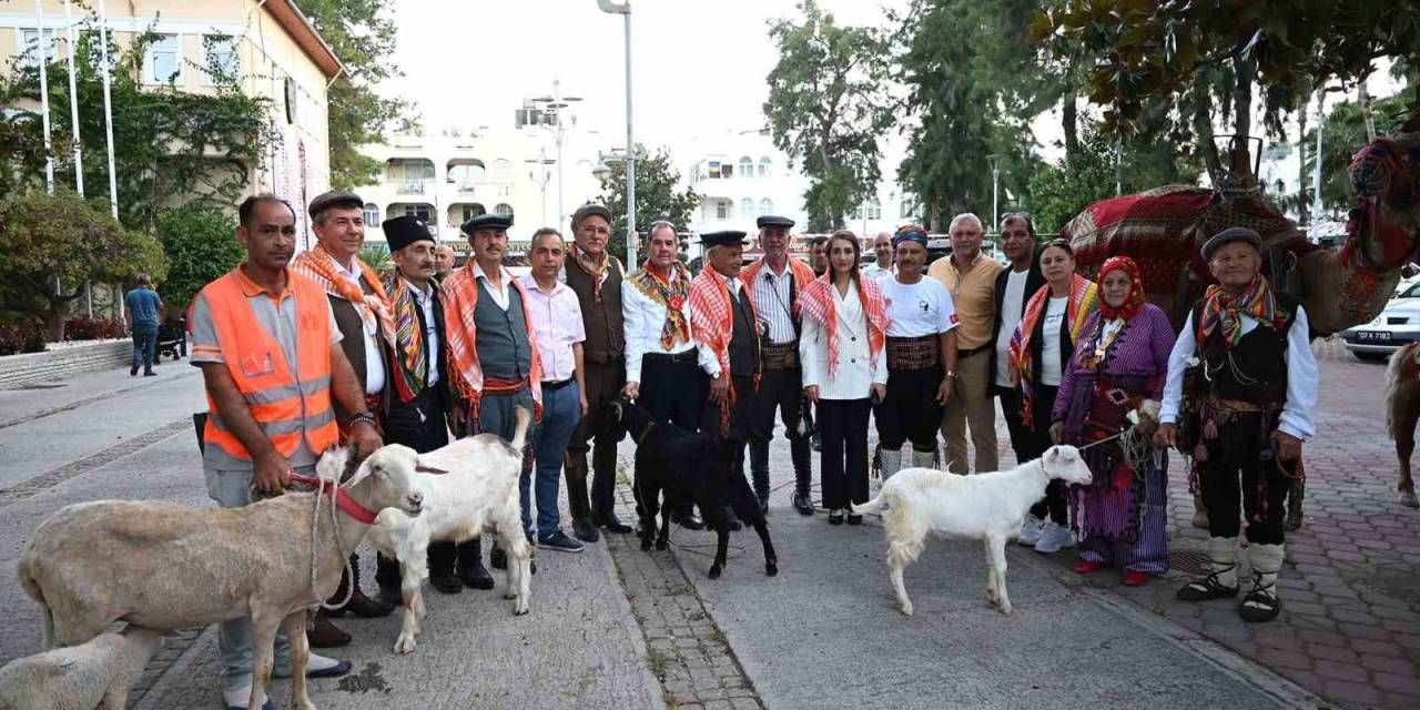 12. Kemer Yörük Festivali Renkli Görüntüler Oluşturdu