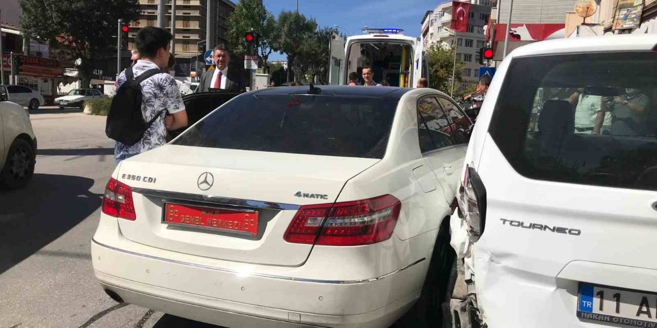 Mhp Genel Başkan Yardımcısı Yönter’in Koruma Aracı Kaza Yaptı