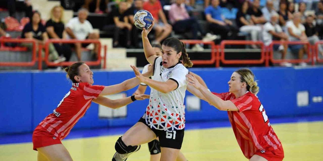 Konyaaltı Ligde Dolu Dizgin