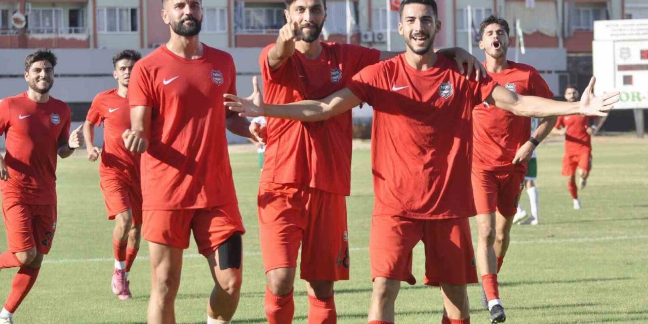 Nazilli Belediyespor, Bursaspor’u Eli Boş Gönderdi