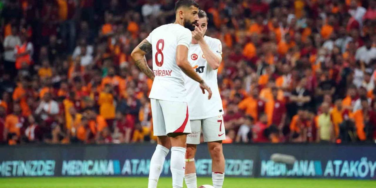 Trendyol Süper Lig: Galatasaray: 3 - Samsunspor: 0 (İlk Yarı)