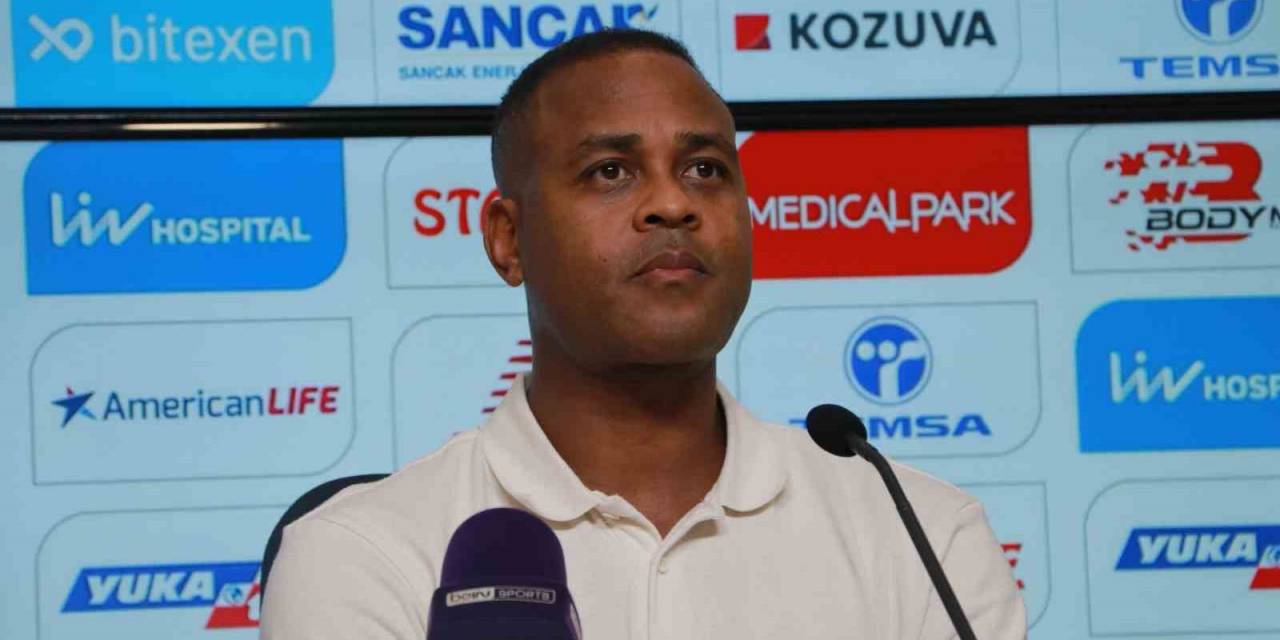 Patrick Kluivert: "Balotelli Kendisini Ilık Bir Suyun İçerisinde Buldu"