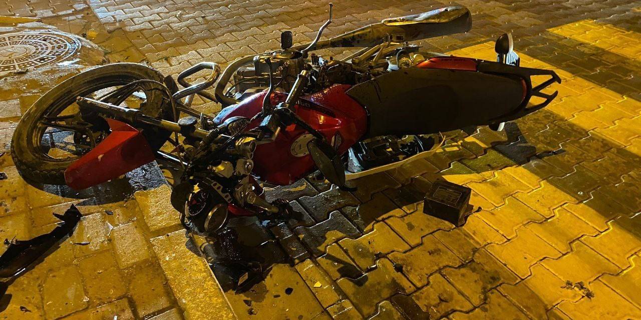 Gönen’de Motosiklet İle Otomobil Çarpıştı: 1 Yaralı