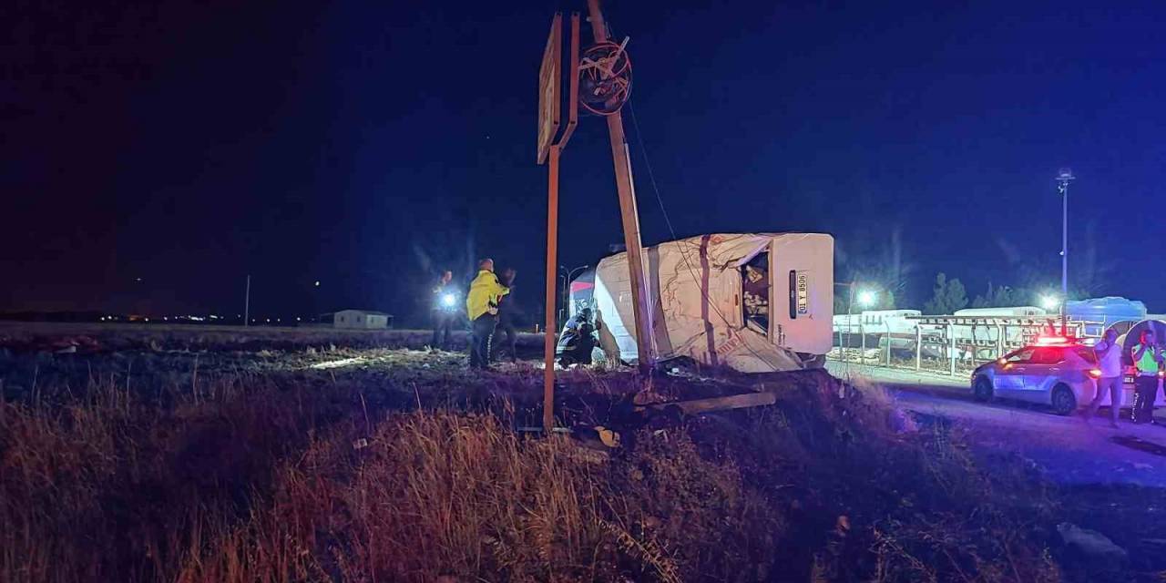 Adıyaman’da Takla Atan Araçta 1 Kişi Öldü, 4 Kişi Yaralandı