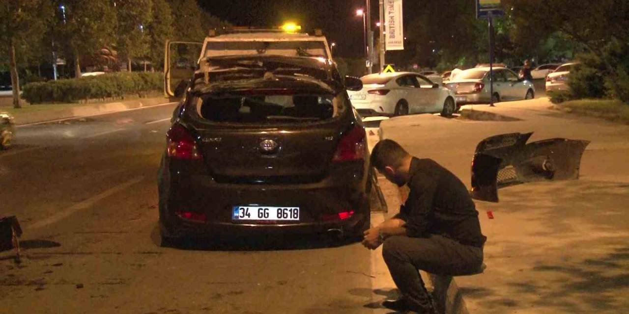 Kartal’da Hız Yapan Araç Önce Ağaca Çarptı: 3 Hafif Yaralı