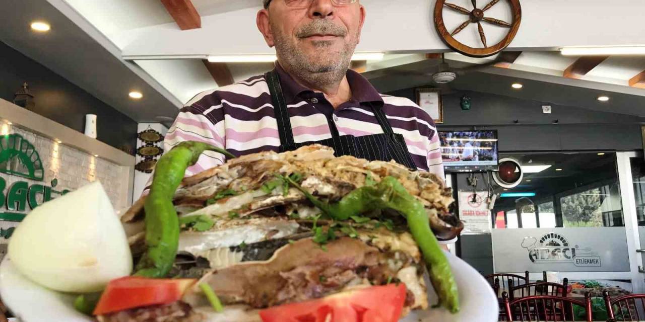 Köz Ateşinde 5 Saatte Pişen, Osmanlı Kültüründen Gelen Lezzet “Kuzu Kelle”