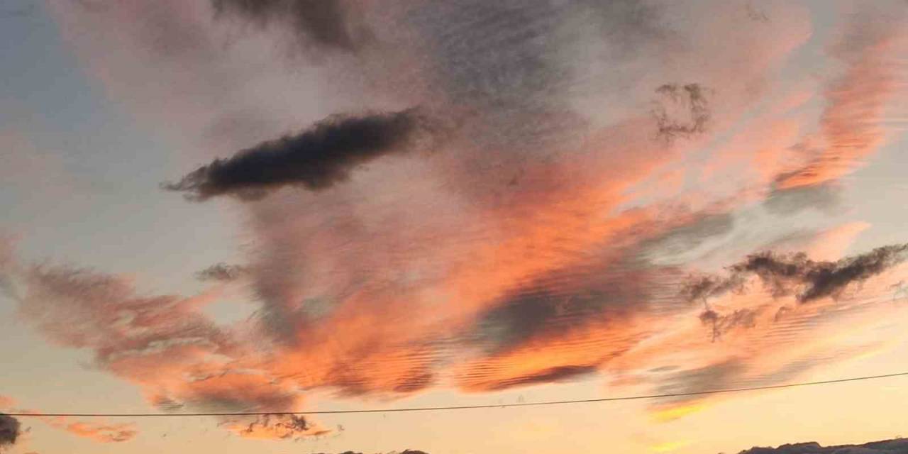 Ardahan’da Gökyüzü Kızıla Boyandı