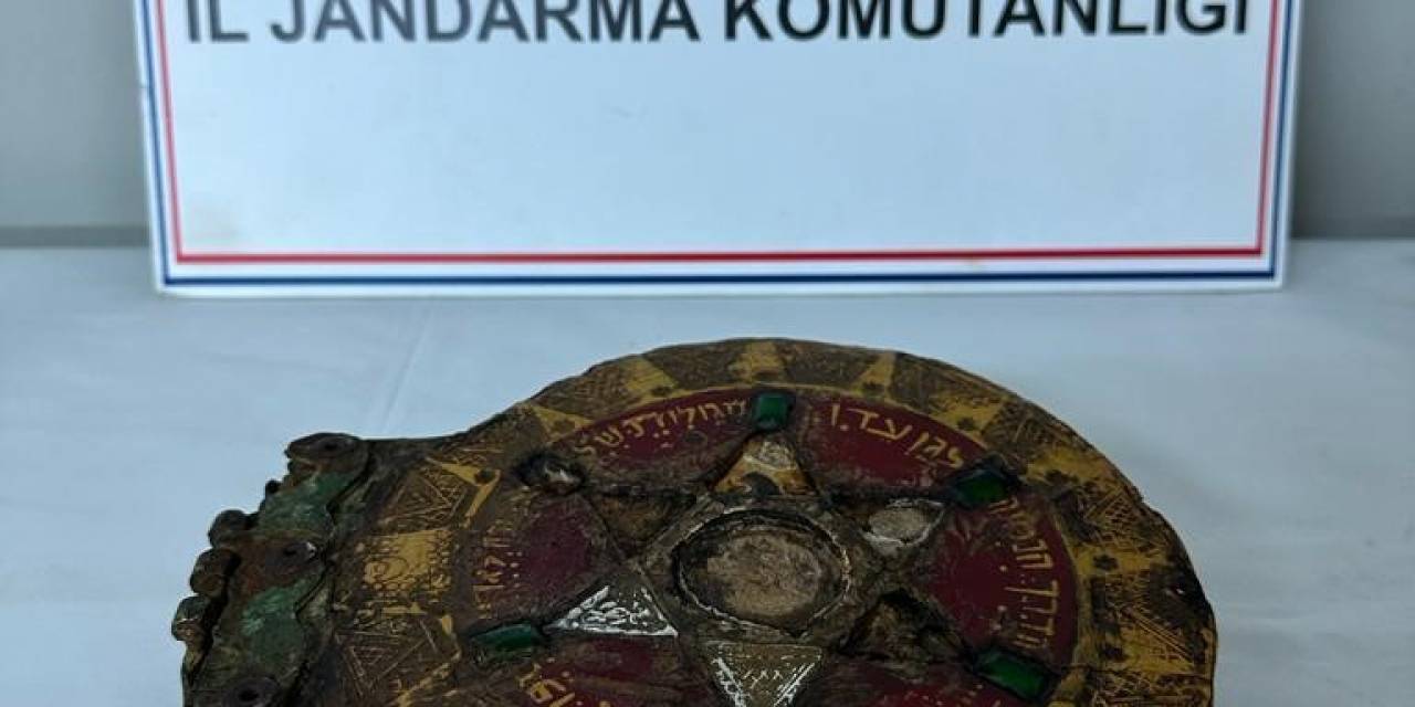 Altın Yazma Tevrat’ı 2 Milyon Dolara Satmak İsterken Jandarmaya Yakalandılar
