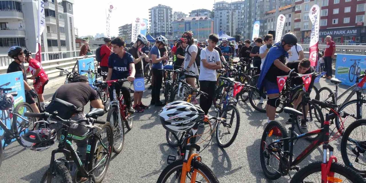 Trabzon’da ’avrupa Hareketlilik Haftası’ Kapsamında Bisiklet Turu Düzenlendi