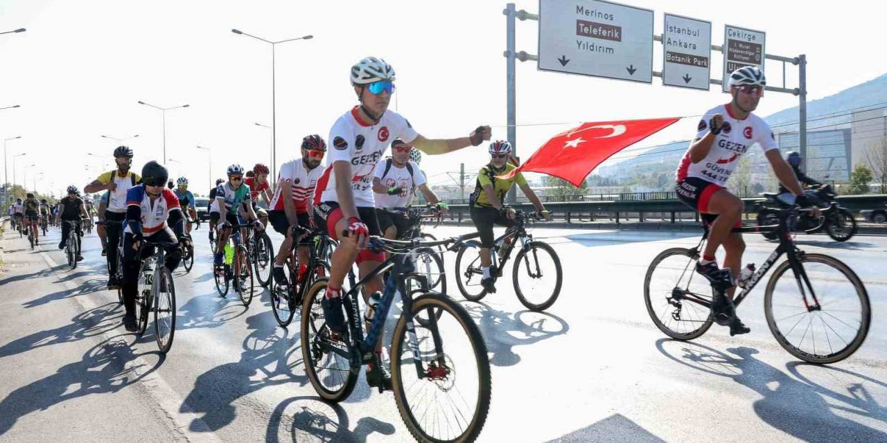 Cumhuriyet İçin Tophane’den Mudanya’ya Pedal Çevirdiler