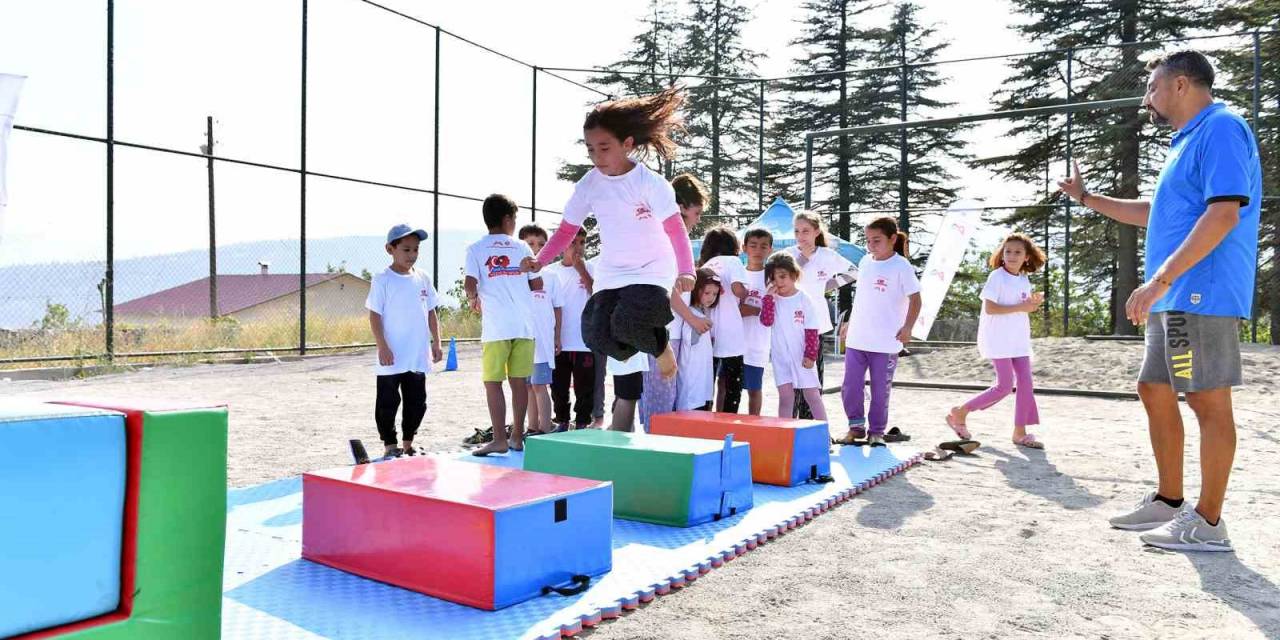 Mersin’de Çocuklar Spora Yönlendiriliyor