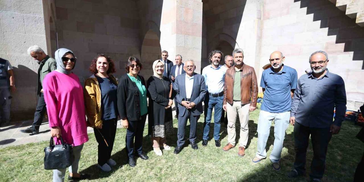 Başkan Büyükkılıç, Öğrencilerle Birlikte Sultanhanı’nda