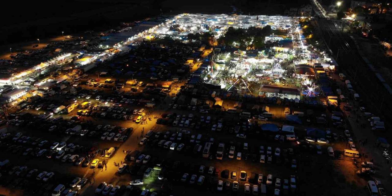 Asırlık Gelenek Renkli Görüntülere Ev Sahipliği Yapıyor