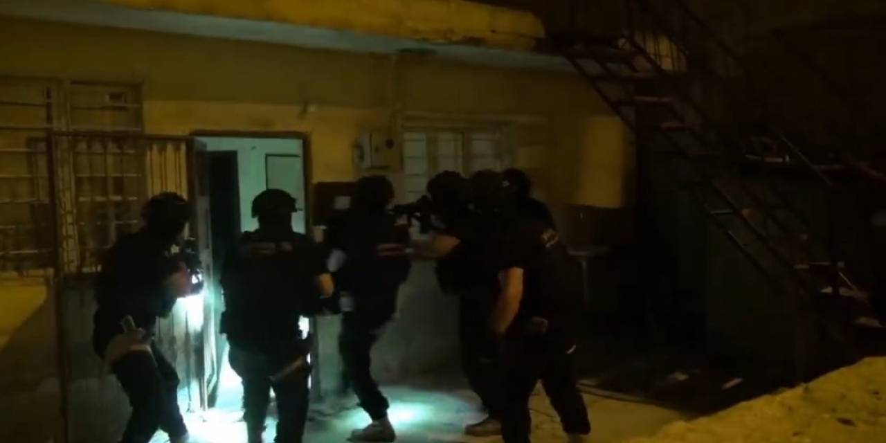 Adana’da Deaş Operasyonu: 17 Gözaltı, 5 Tutuklama