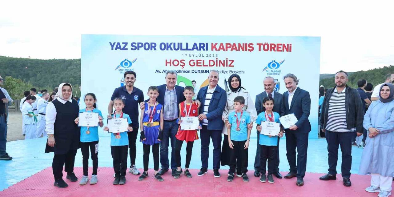 Bakan Bak: "kötü Alışkanlıklarla Mücadelede En Önemli Rolü Spor Aktiviteleri Alıyor”