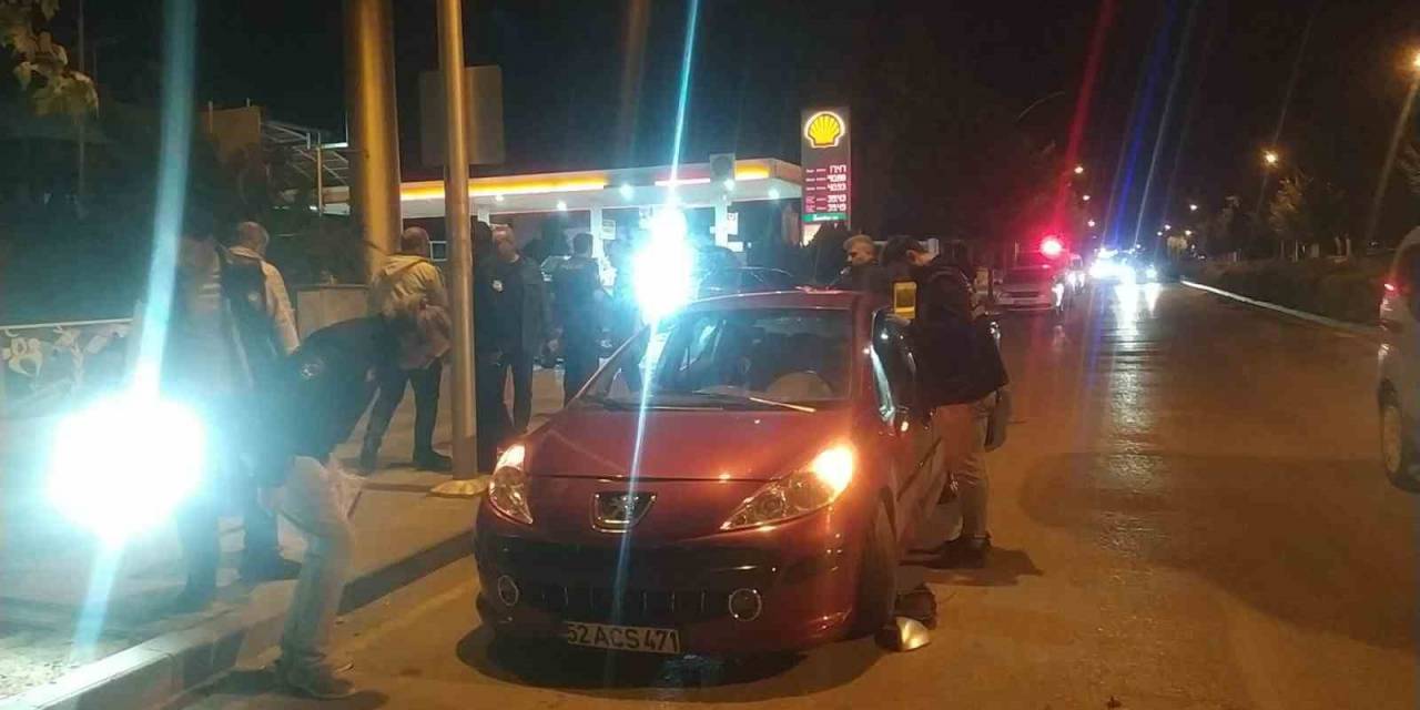 Tartıştığı Kişiyi Bacağından Vurdu
