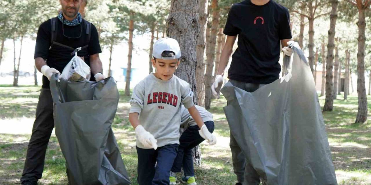Büyükşehir’den Dünya Temizlik Günü’nde Anlamlı Etkinlik