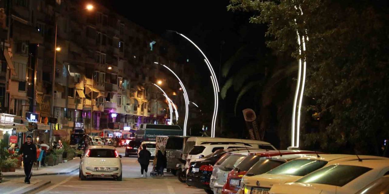 Gemlik’te O Sokak Işıl Işıl