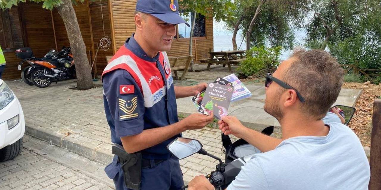 Milli Parkı Ziyaret Eden Vatandaşlar Bilgilendirildi