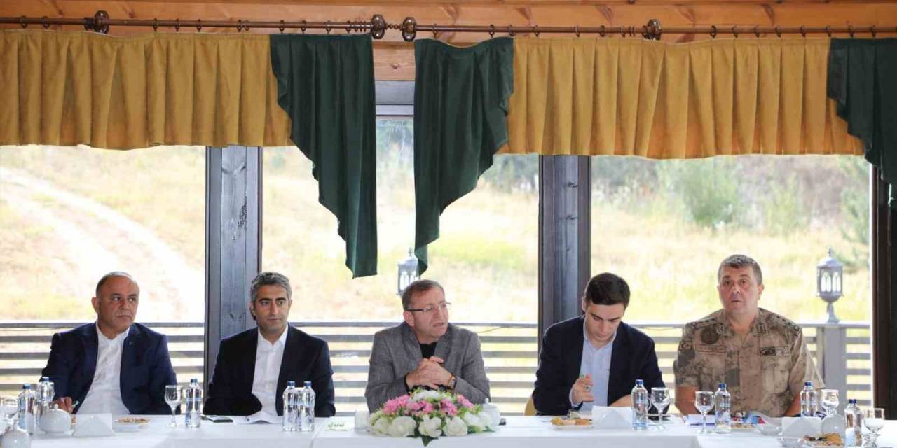 Kars Valisi Polat, Turizm Sektörüyle Buluştu