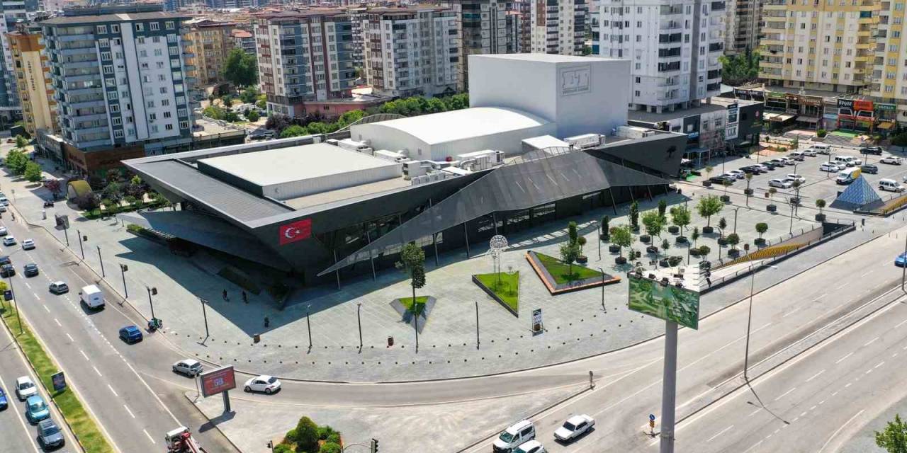 Çınar: “Ülkemize Çok Güzel Bir Eser Kazandırmışlar, Çok Etkilendik”