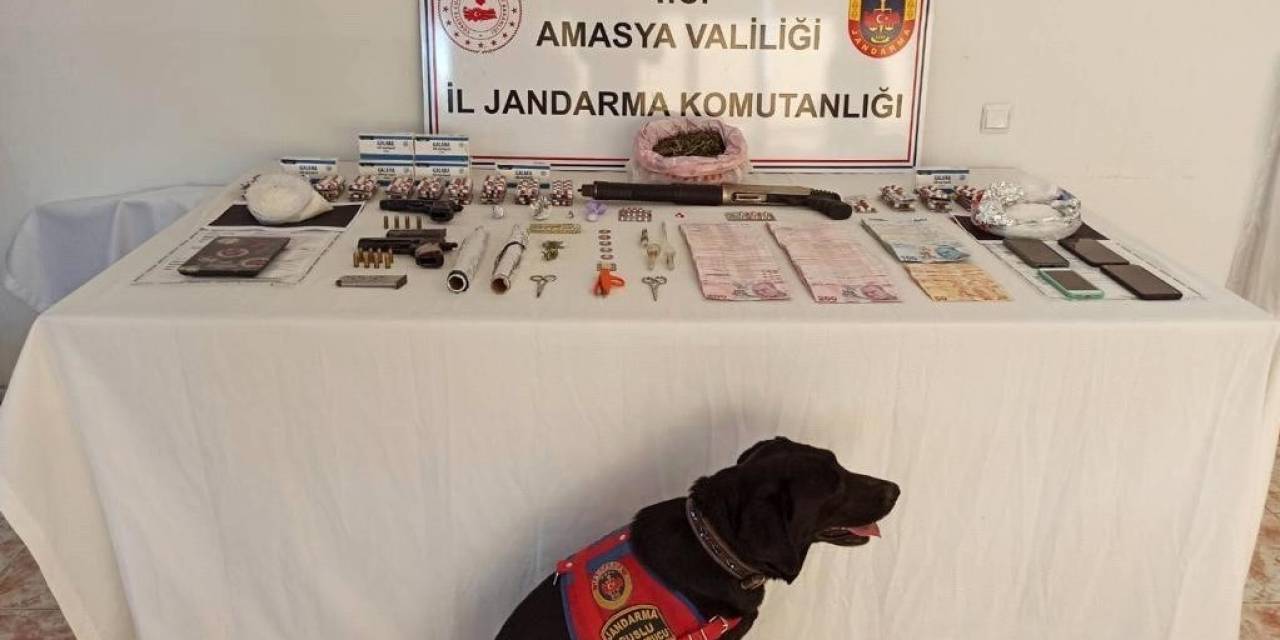 Amasya’da Jandarmadan Uyuşturucu Operasyonu: 4 Gözaltı
