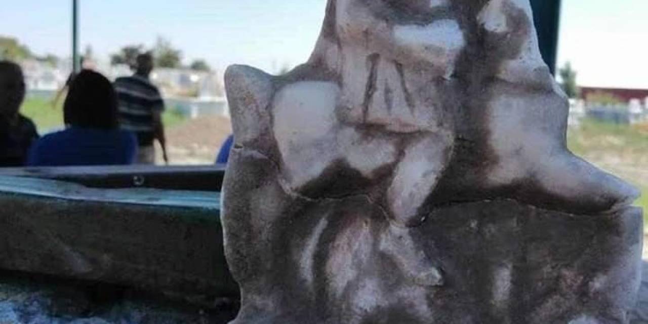 Mezar Kazısında Roma Dönemine Ait ‘Üç Güzeller’ Heykeli Bulundu