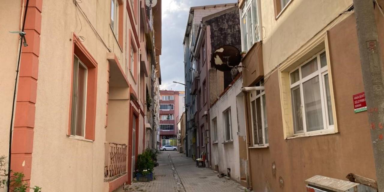Çatıdan Düşen Hırsız Hayatını Kaybetti
