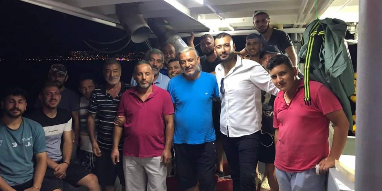 Didim Açıklarında Hamsi Ve Sardalya Bereketi