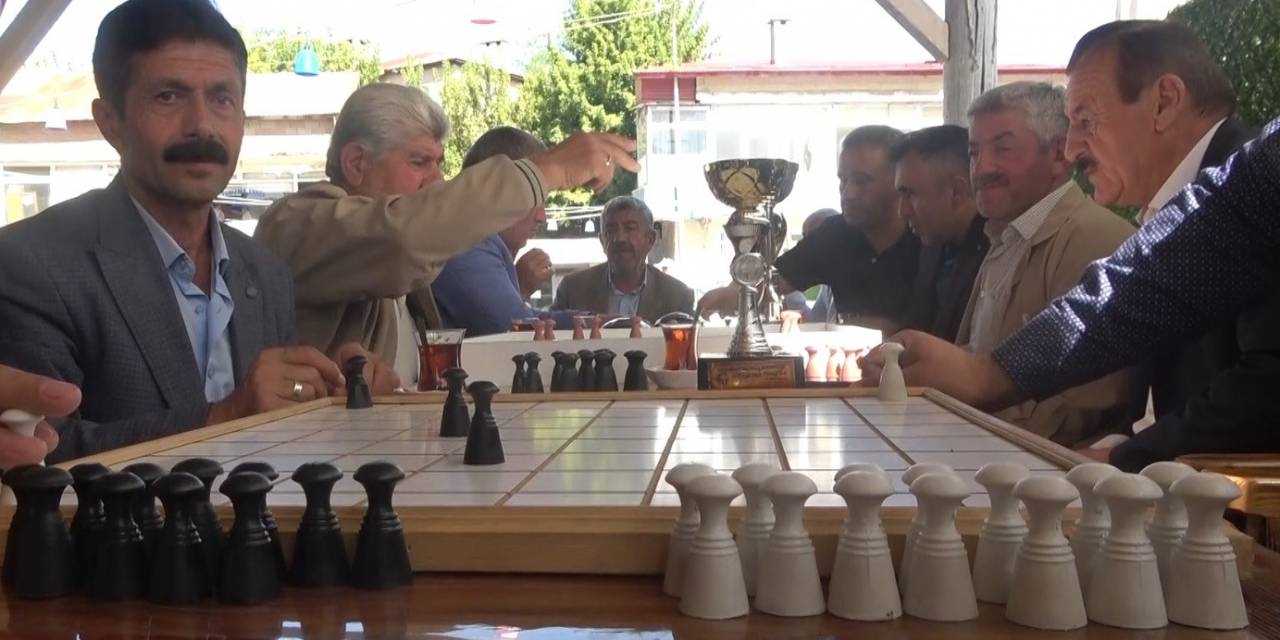 Babasından Öğrendiği Taktik Oyun İle Dünya 3’üncüsü Oldu